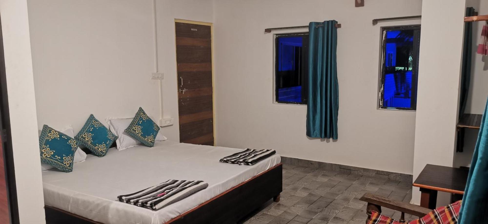 Cocks Town Hotel อารัมบล ภายนอก รูปภาพ